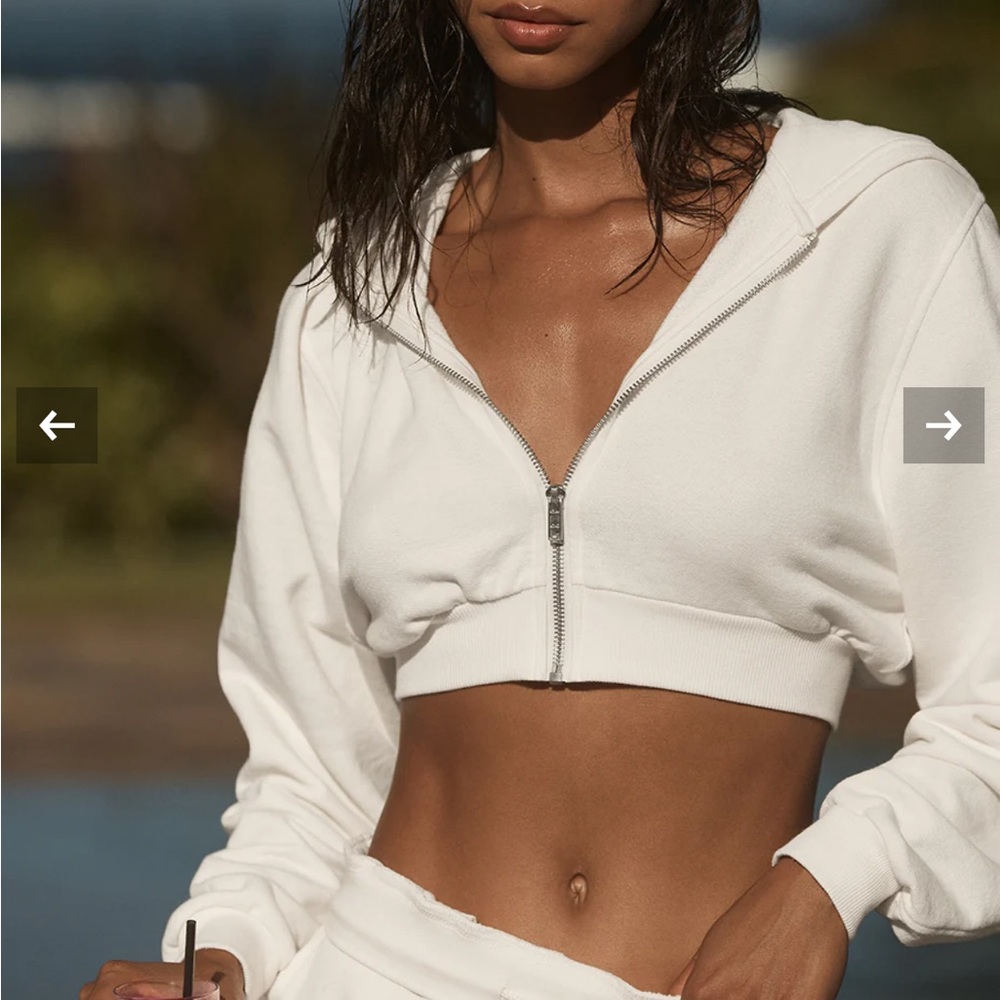 XS Alo Sweet Escape Women's White Zip-Up Cropped Hoodie